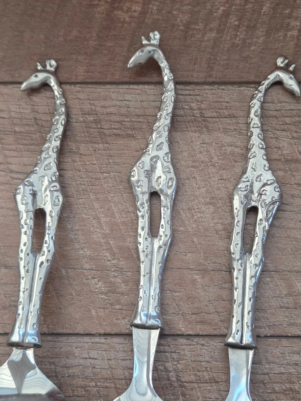 GIRAFFE SALAD SERVERS LARGE +SERVING SPOON-EARTHANGEL